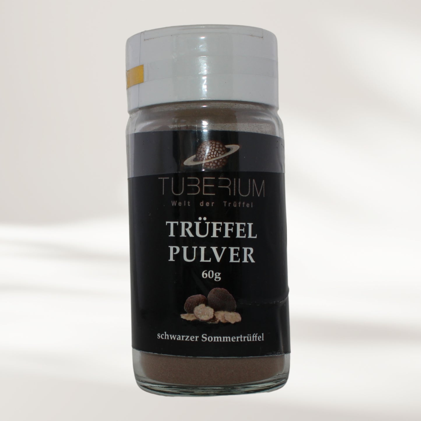 Gewürzpulver mit schwarzen Trüffeln